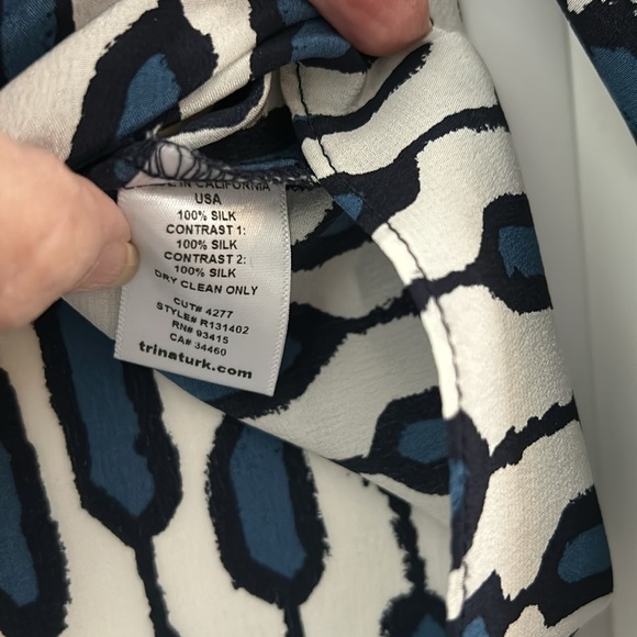 Trina Turk 100% Silk Blouse - Picture 6 of 10